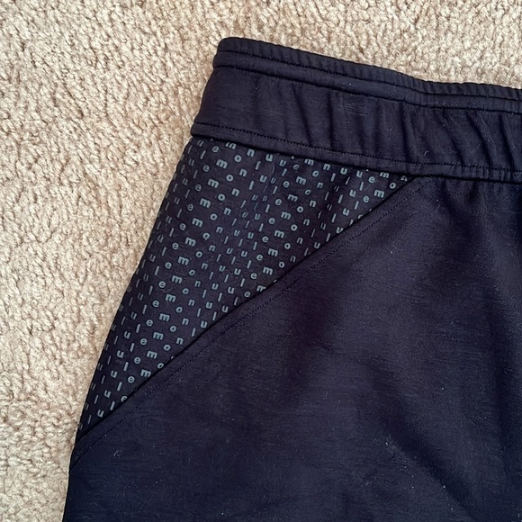 Lululemon Embossed Panel High Rise Shorts - Picture 9 of 14